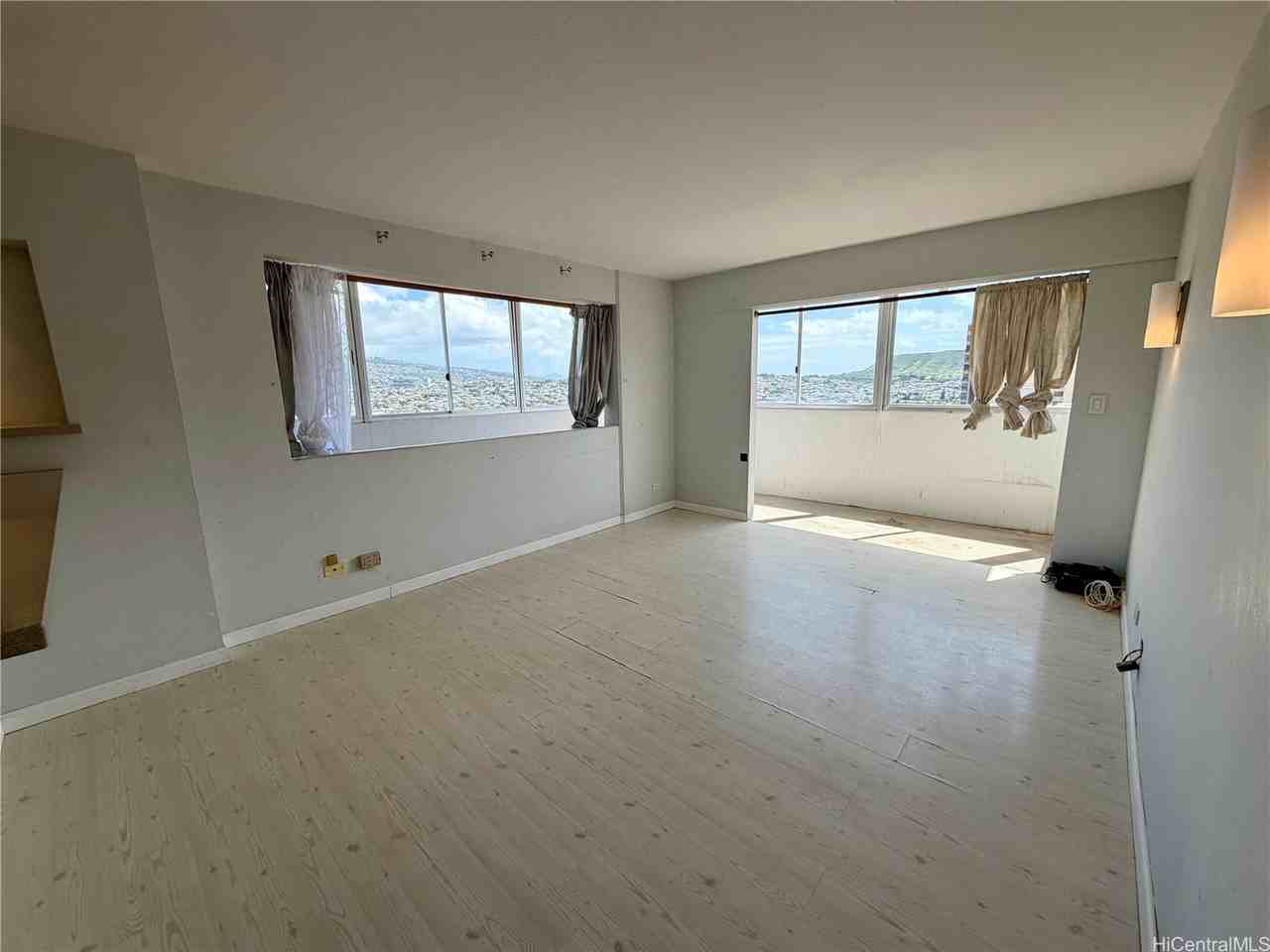 2421 Ala Wai Blvd #1901 - Photo 6 of 21