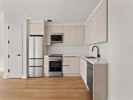 featured image of 130 Hope St