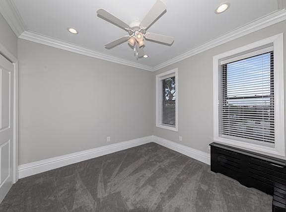 18 Ditmars Blvd - Photo 4 of 5