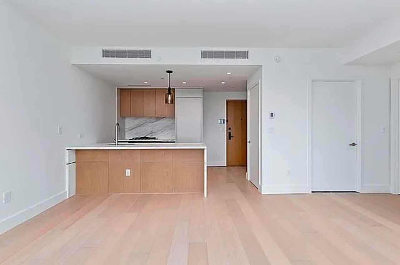 208 Delancey St - Photo 2 of 10