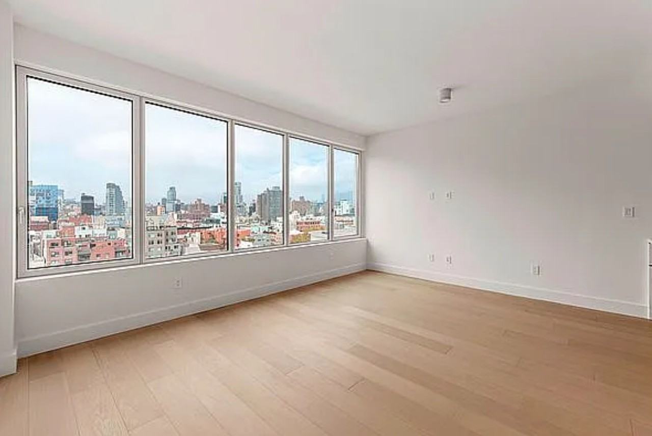 208 Delancey St - Photo 6 of 10