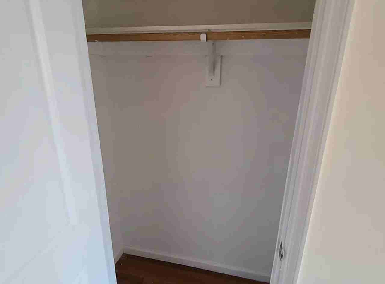 1417 Longfellow Ave - Photo 3 of 7
