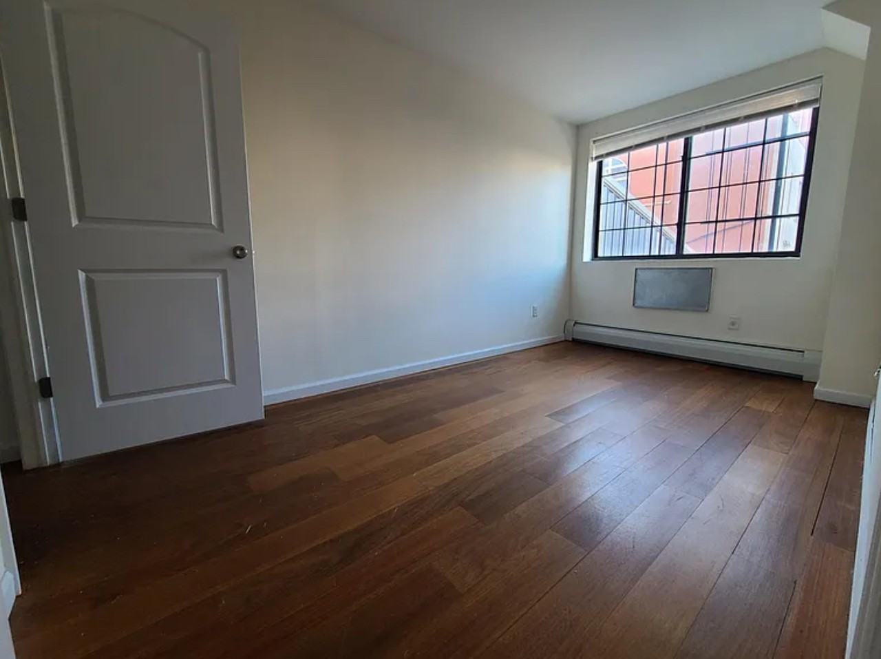 1417 Longfellow Ave - Photo 4 of 7
