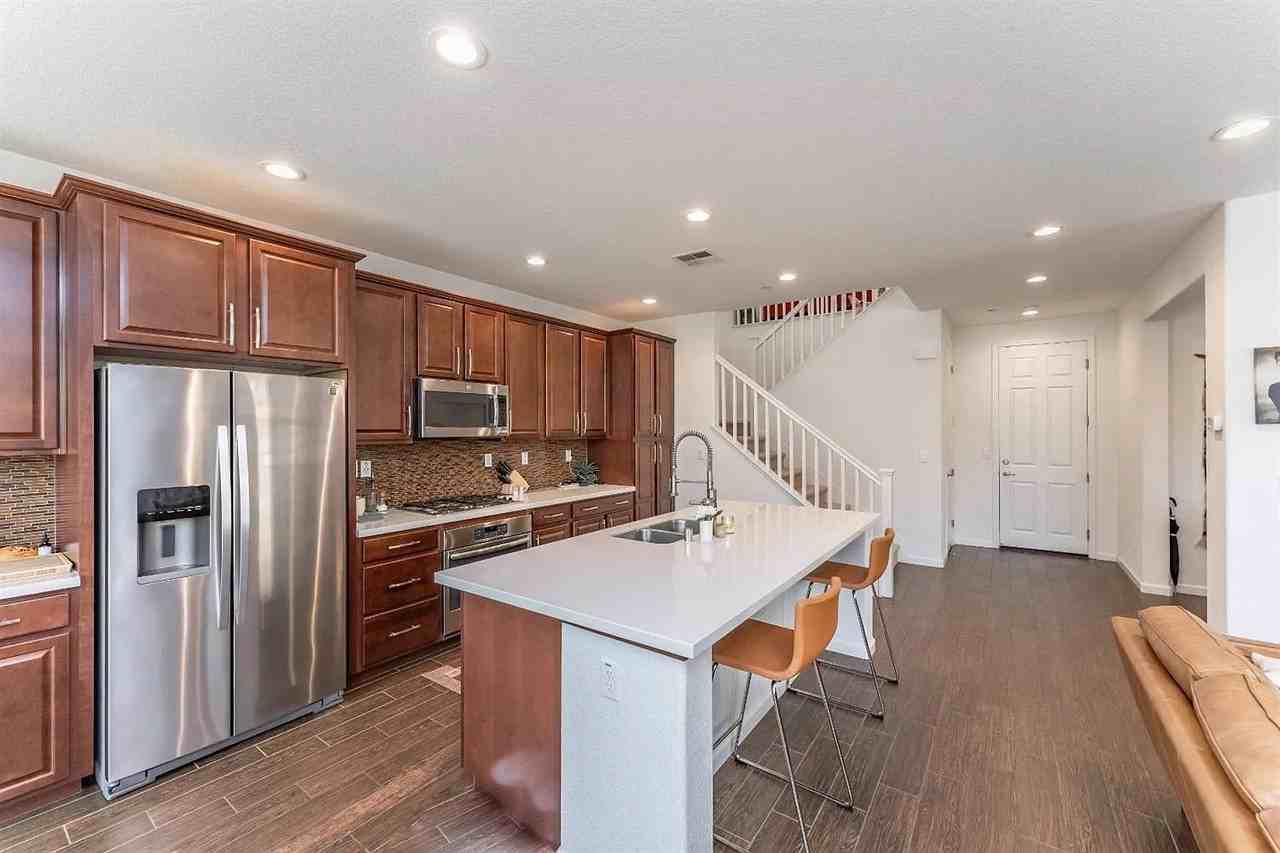 1033 Dolce Ln #NA - Photo 3 of 28