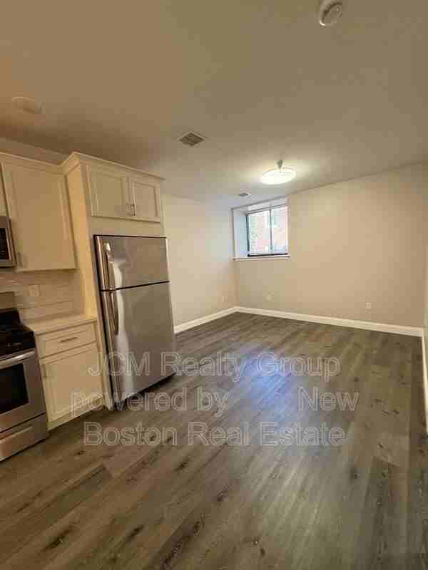 191 N Common St - Photo 3 of 14