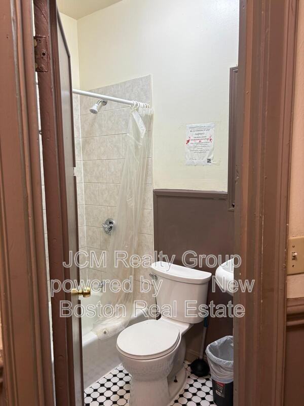 185 Green St #31-3rdFL - Photo 4 of 9