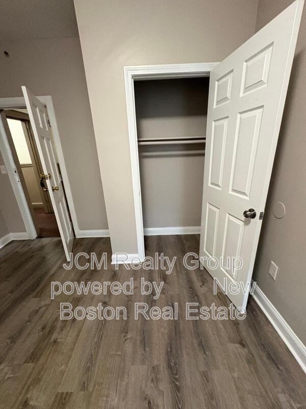 191 Green St #123 - Photo 4 of 11