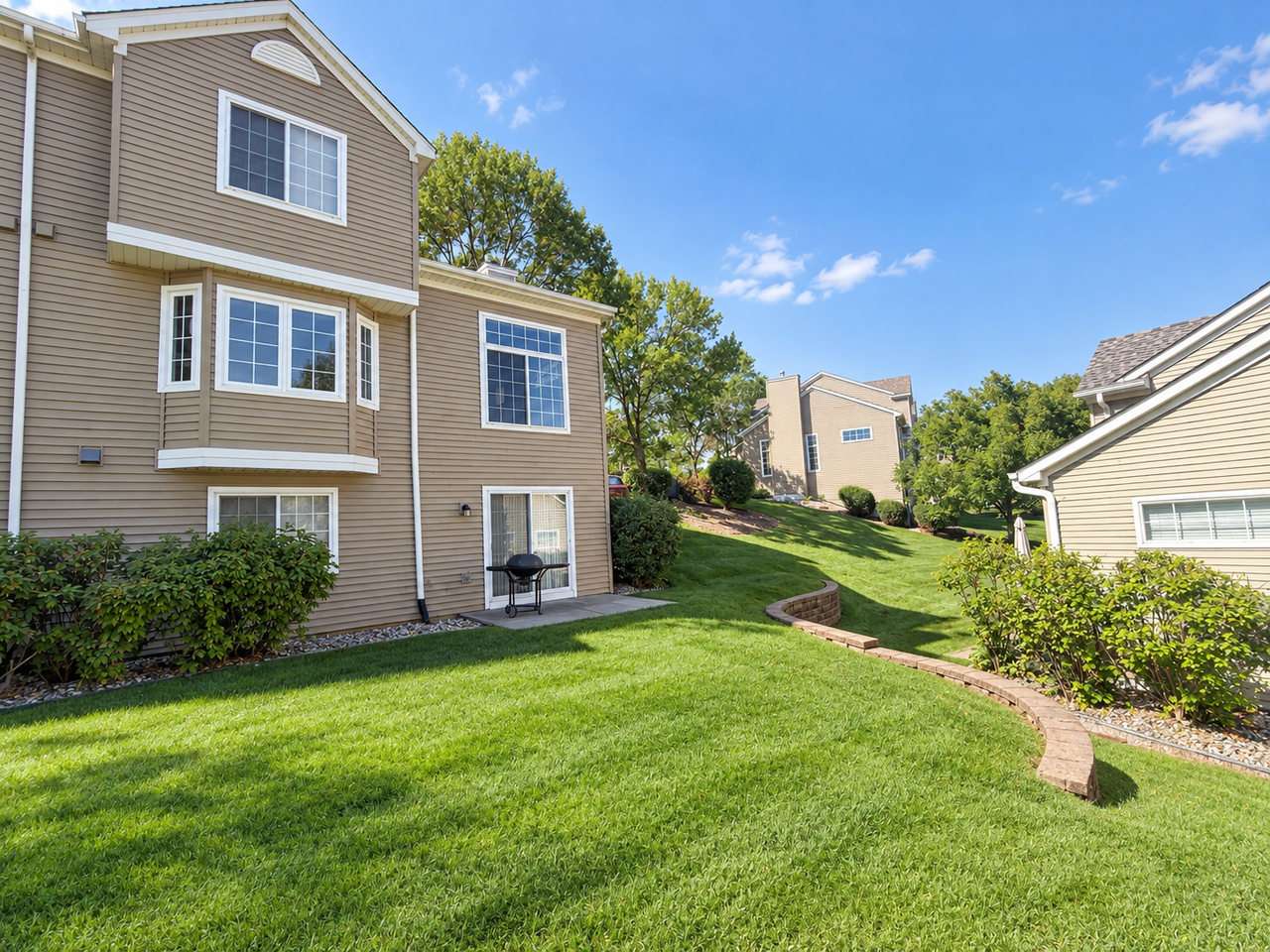 18216 Warbler Ln - Photo 2 of 12