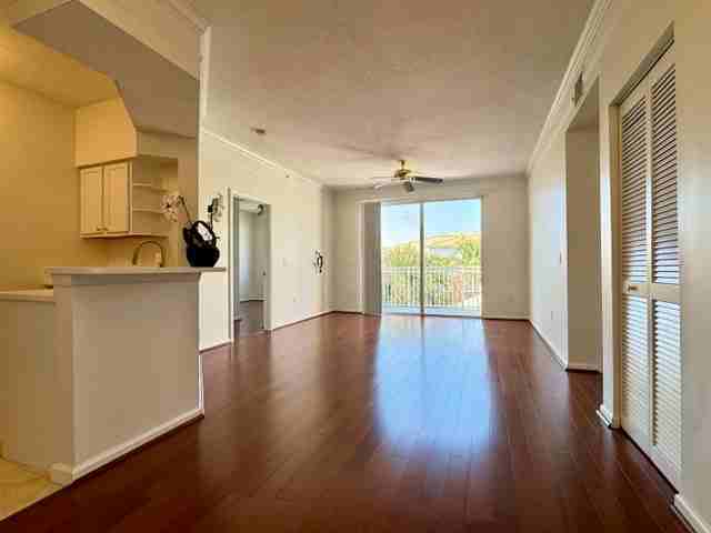 5306 Myrtlewood Circle East - Photo 5 of 8