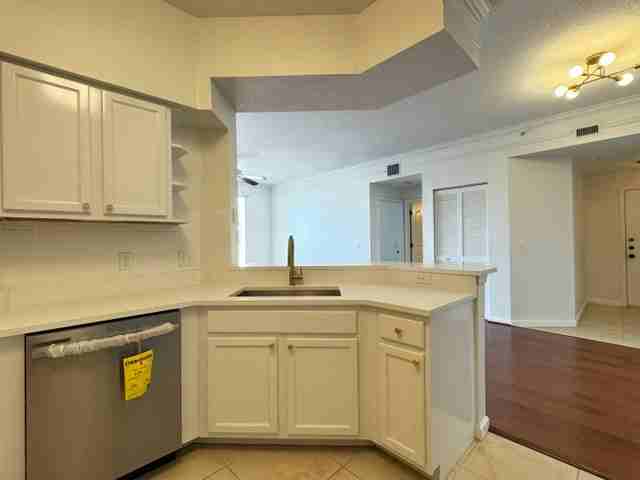 5306 Myrtlewood Circle East - Photo 7 of 8