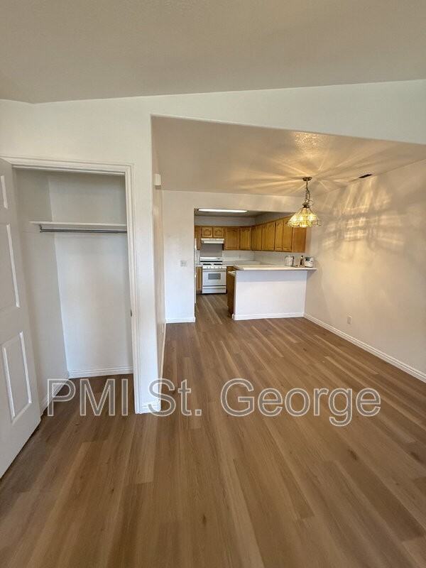 2605 Eastnorth #4 - Photo 5 of 20