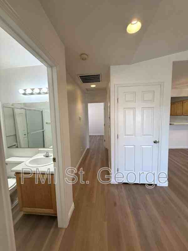 2605 Eastnorth #4 - Photo 6 of 20