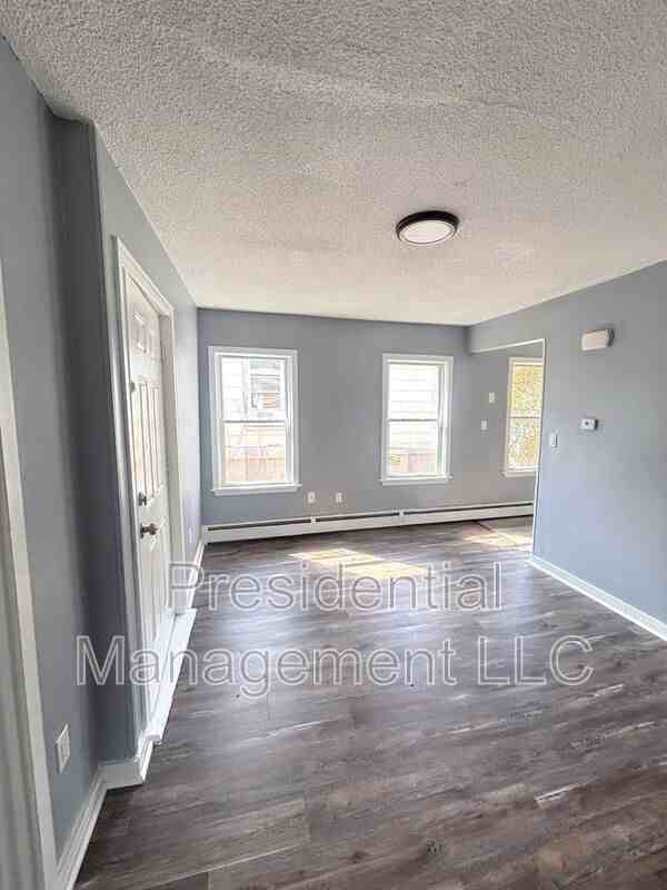 56 Judson St #3rdFL - Photo 7 of 8