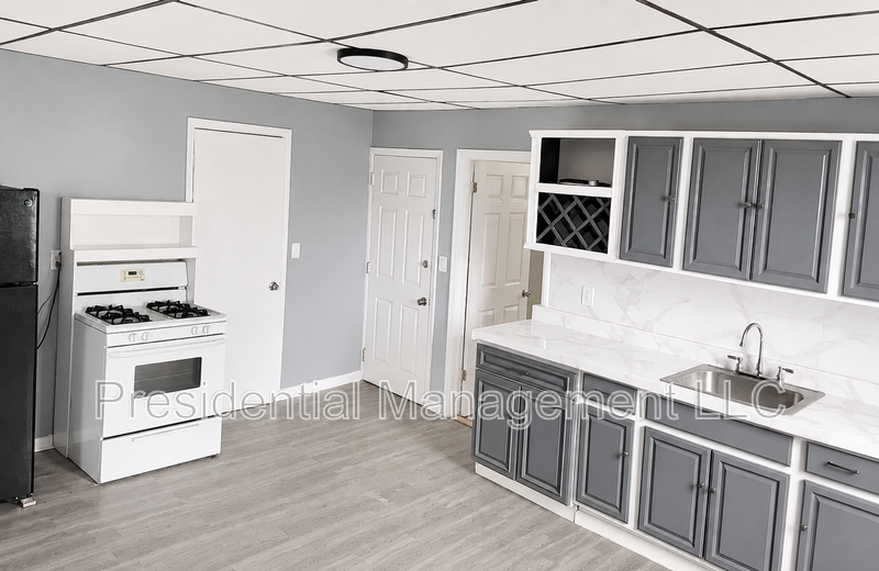 28 Hickory St #1NORTH - Photo 2 of 11