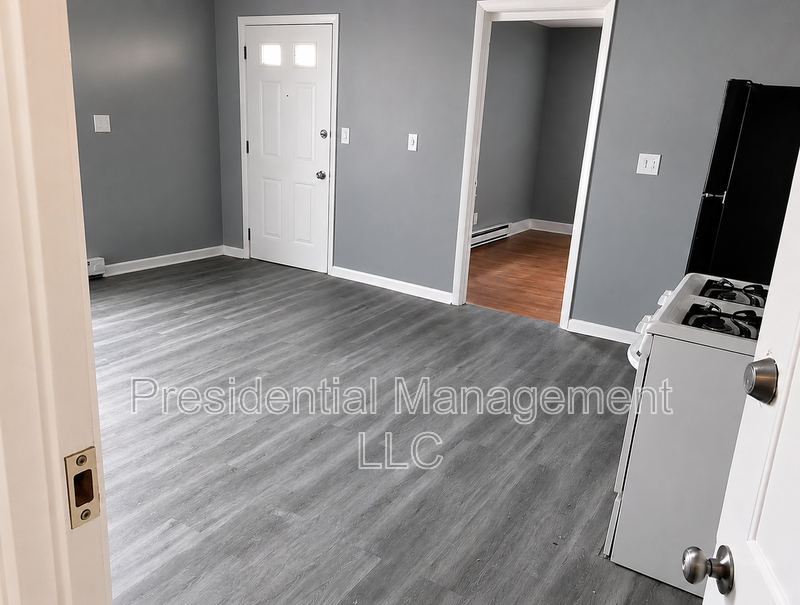 28 Hickory St #1NORTH - Photo 3 of 11