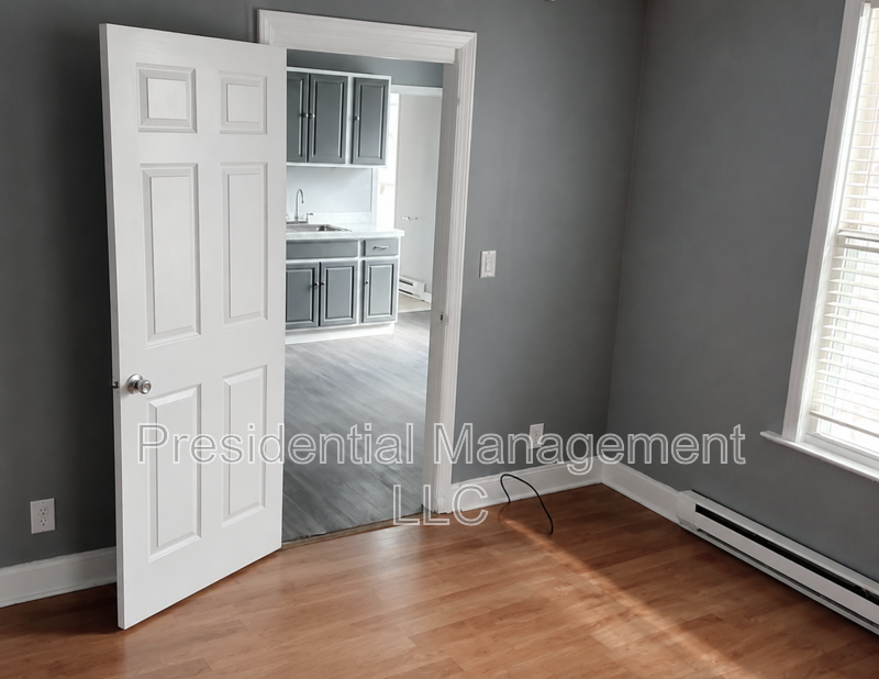 28 Hickory St #1NORTH - Photo 4 of 11