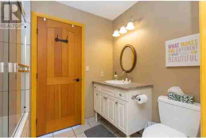 2738 Golf Course Dr - Photo 3 of 11