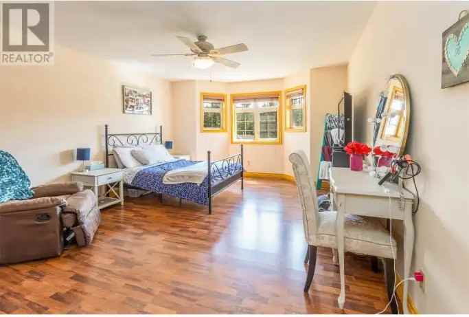 2738 Golf Course Dr - Photo 6 of 11