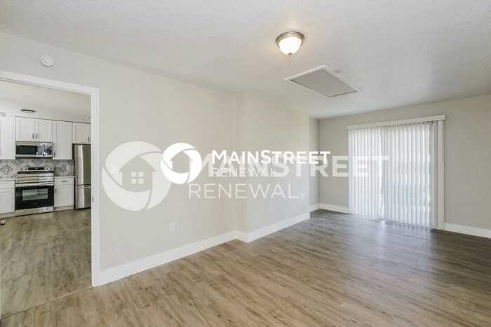 512 Wildwood Dr - Photo 4 of 16