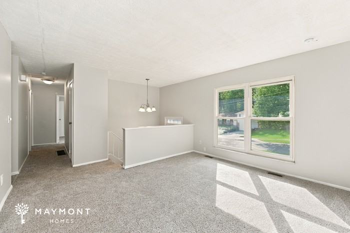 10288 Dewhill Ln - Photo 5 of 21
