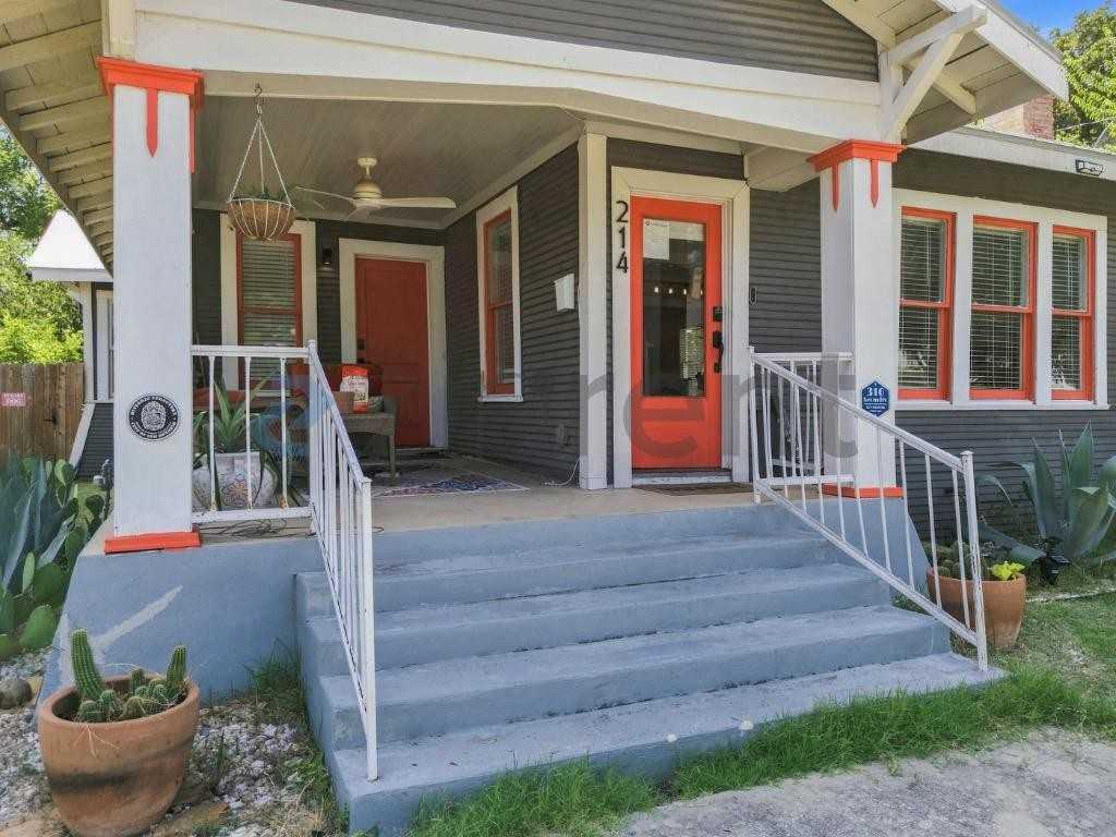 214 E Carolina St - Photo 4 of 34