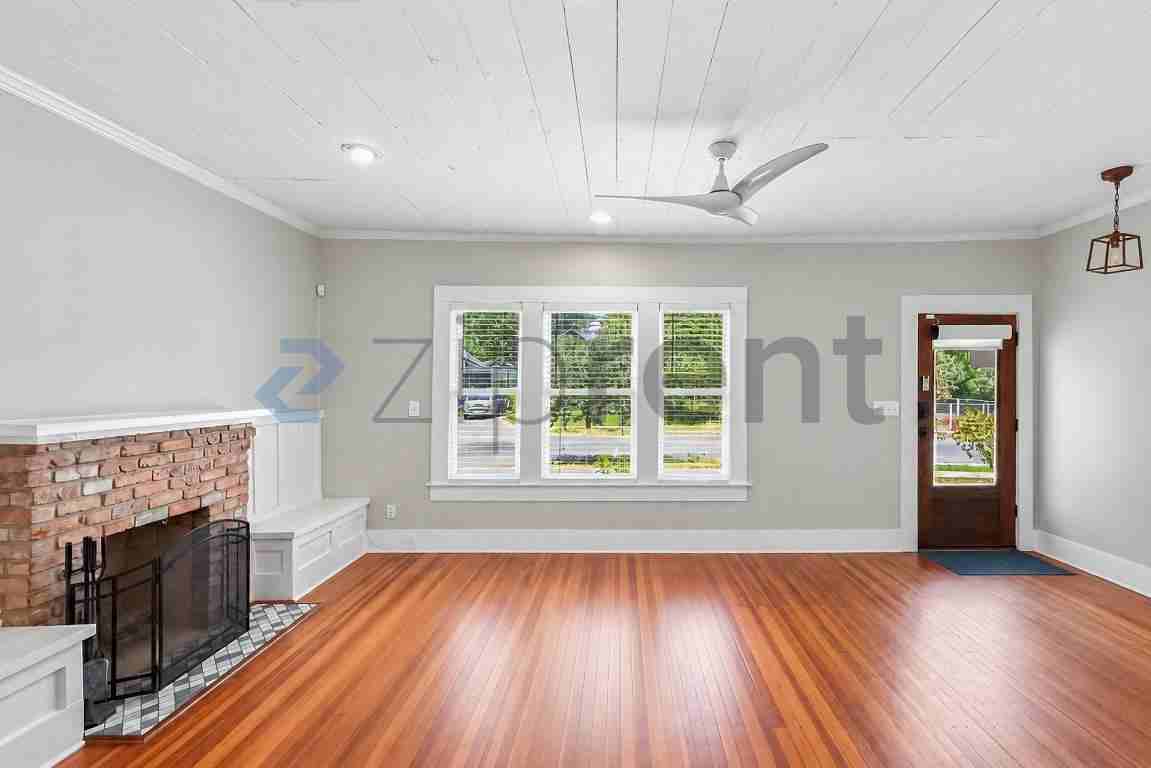 214 E Carolina St - Photo 5 of 34
