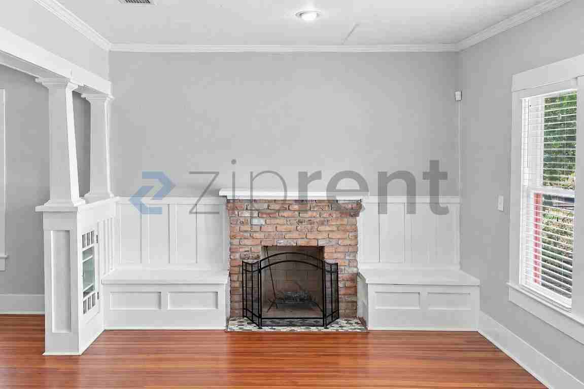 214 E Carolina St - Photo 6 of 34