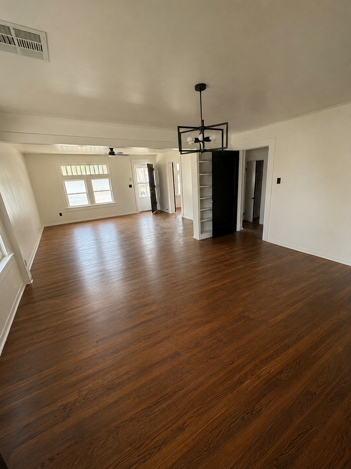 2509 Nw 11th St - Photo 5 of 10