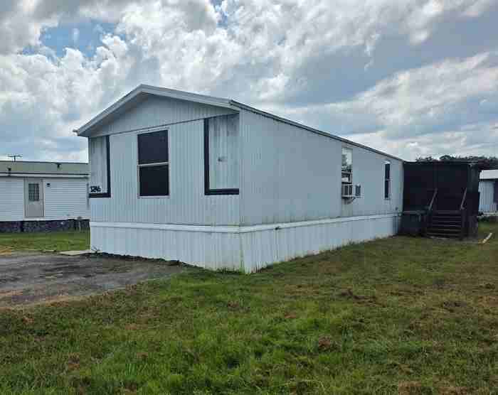 1246 Middlebrook Dr - Photo 3 of 23