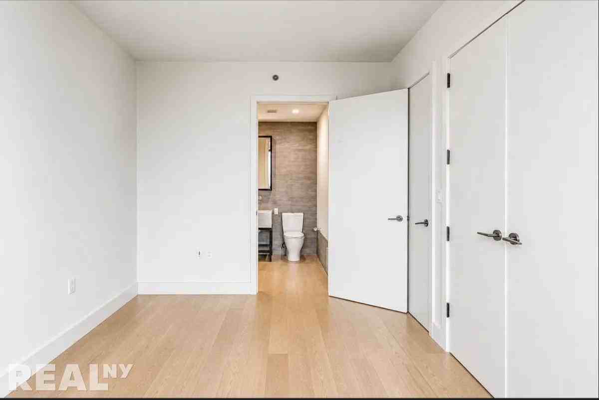 4th Ave #302 - Photo 4 of 9