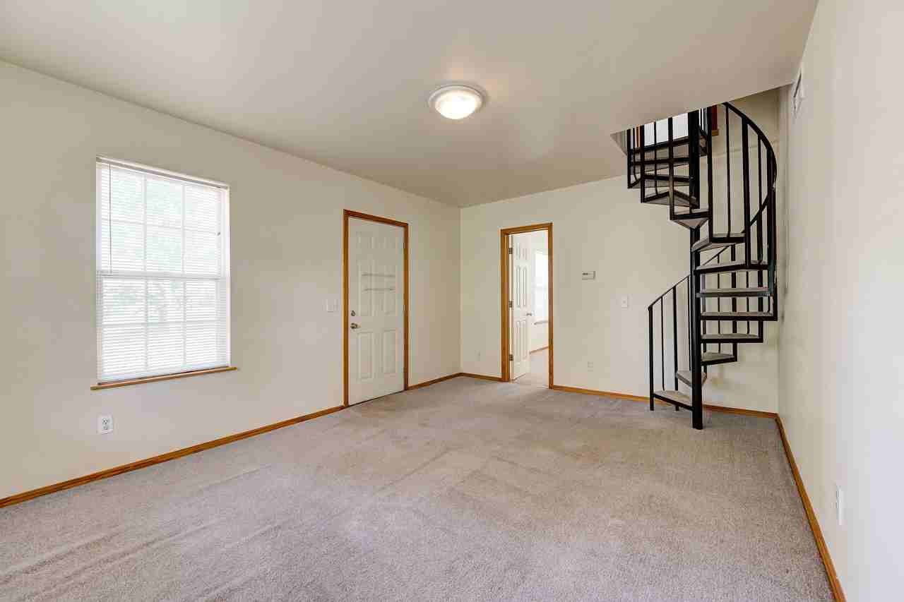 639 S Pickard Ave #1 - Photo 5 of 49