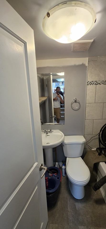 48 Grove Street East - Photo 4 of 11