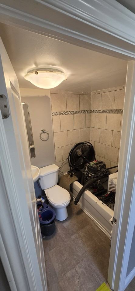 48 Grove Street East - Photo 7 of 11