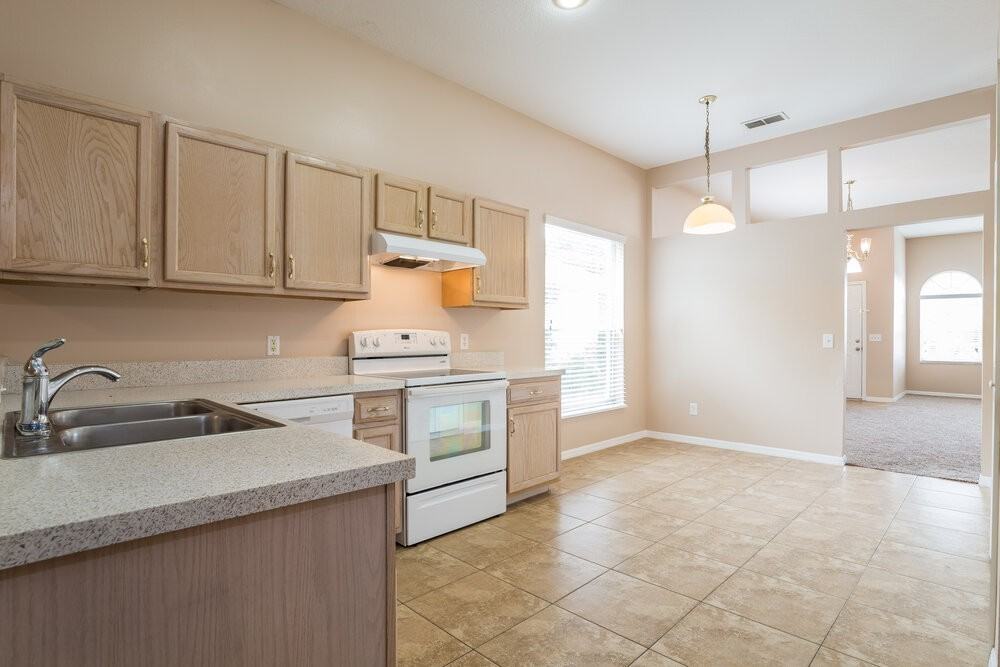 2390 Cobblefield Cir - Photo 7 of 16
