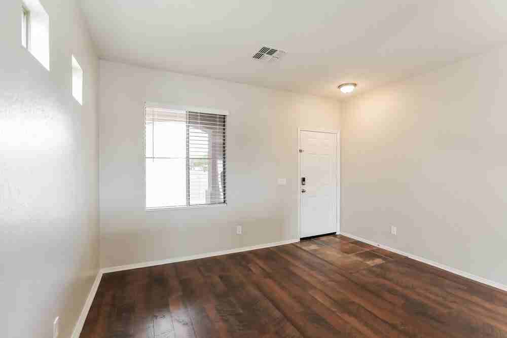 1304 E Dunbar Dr - Photo 4 of 17