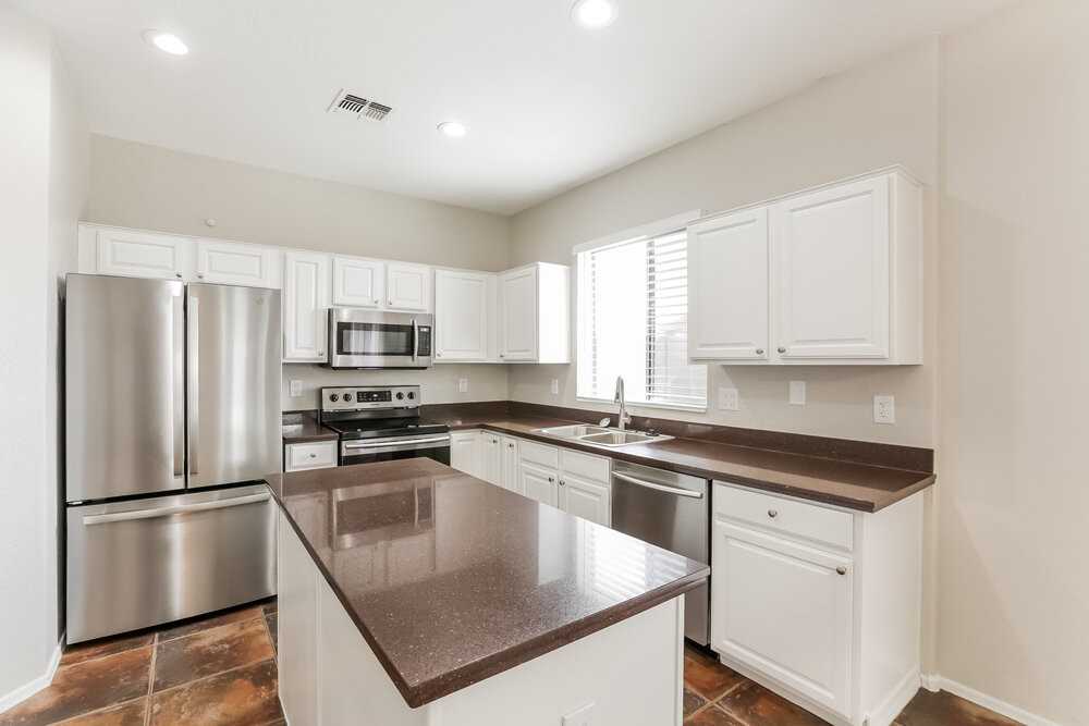 1304 E Dunbar Dr - Photo 7 of 17