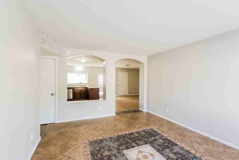 7161 W Osborn Rd - Photo 3 of 16