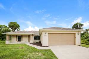 featured image of 920 Anthony St E