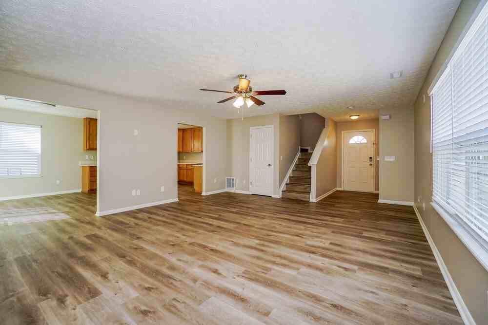 5813 Lonerise Ln - Photo 5 of 17