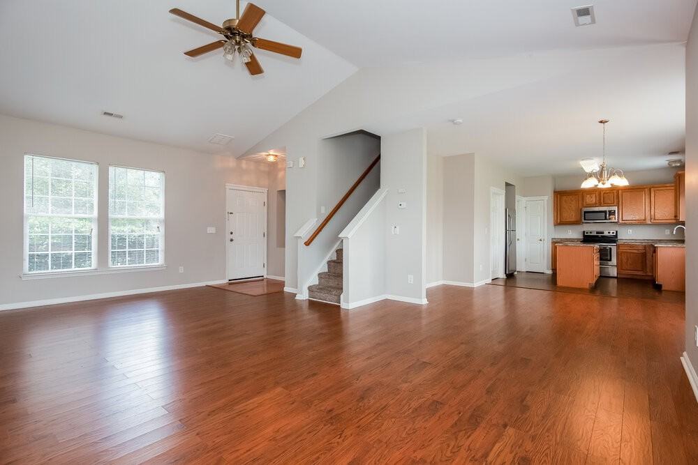 6915 Babbling Brook Ln - Photo 5 of 17