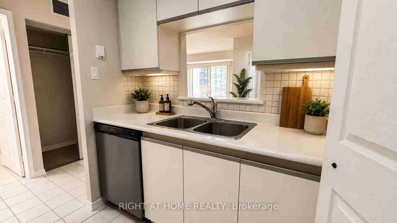 265 Enfield Place #511 - Photo 3 of 24