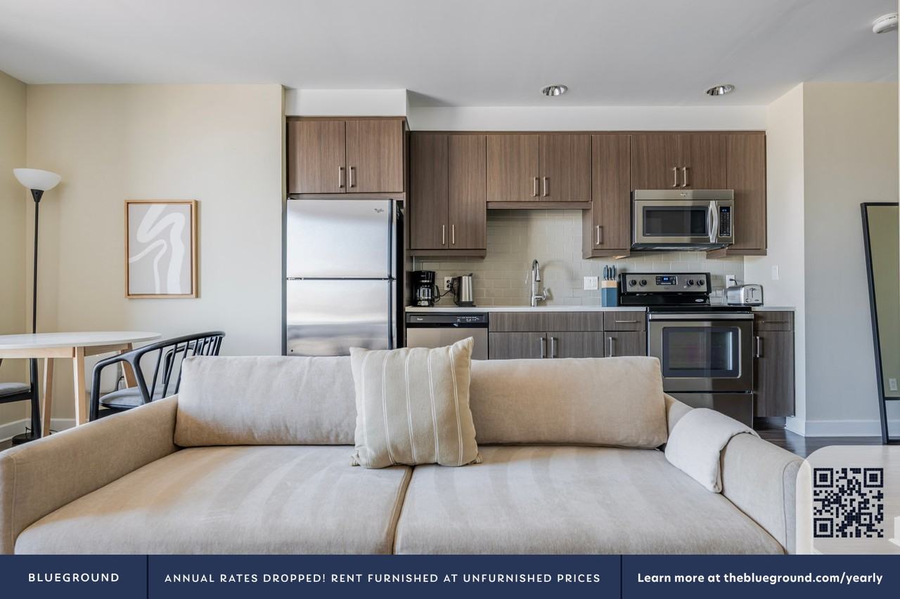 77 Exeter Street - Photo 3 of 20