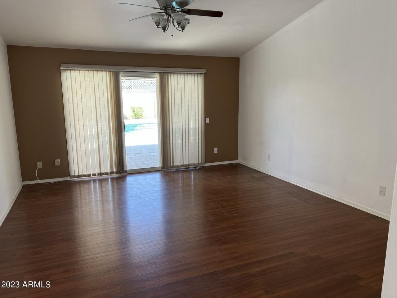 8 W Marco Polo Rd - Photo 6 of 18