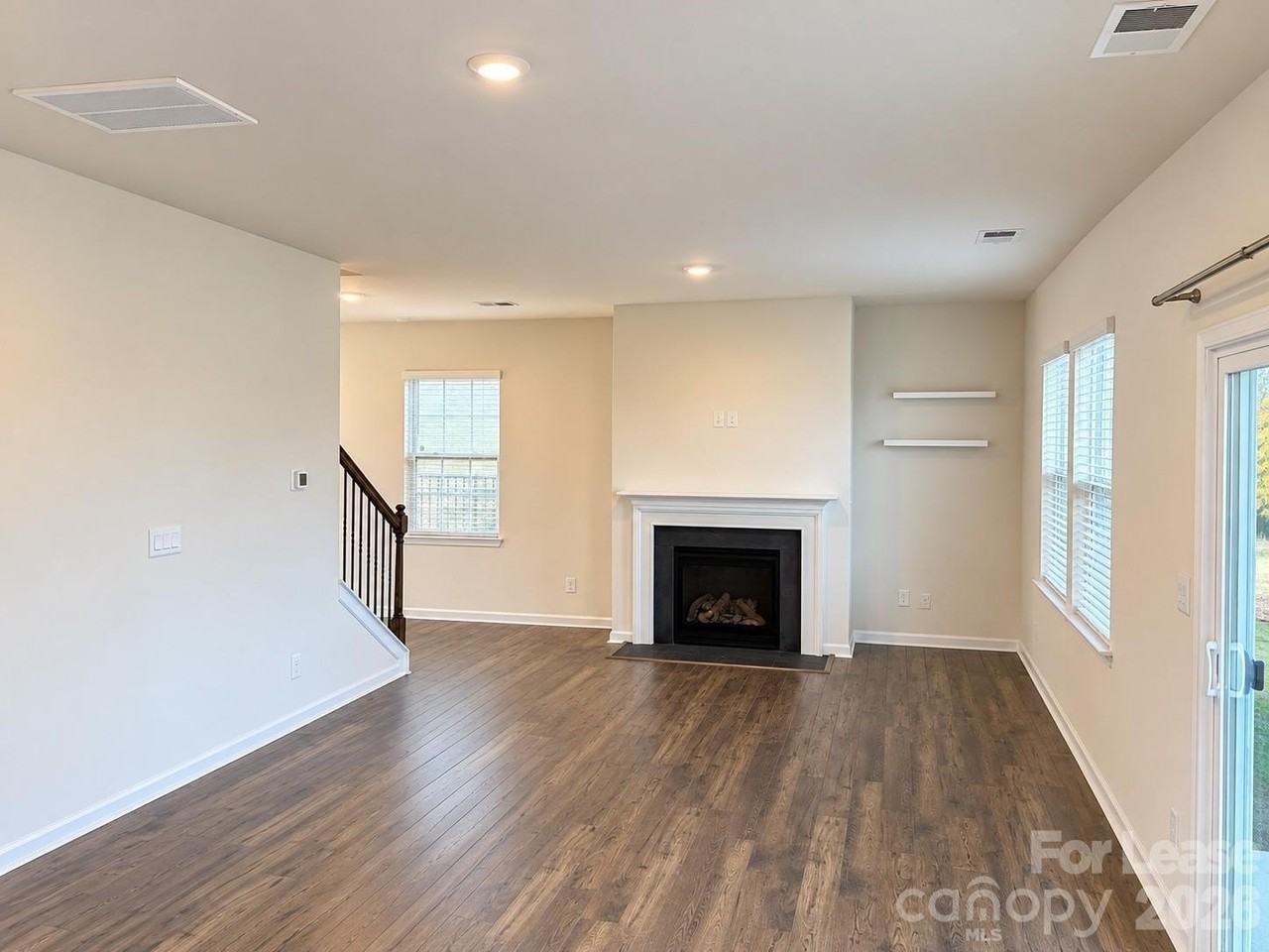 4119 Village Blvd Nw - Photo 4 of 19