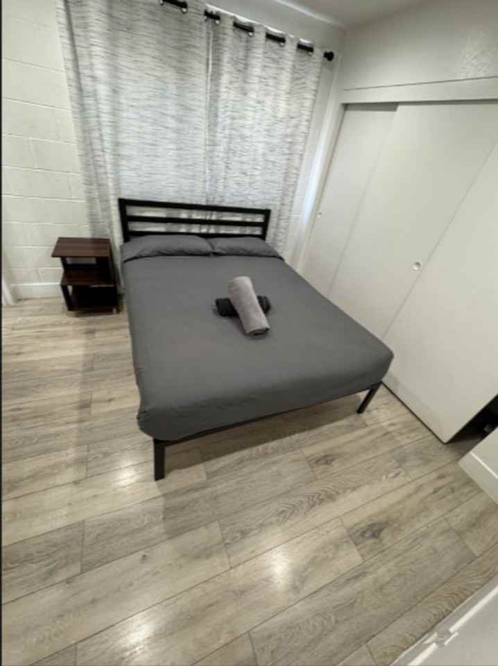2928 Poplar Ave #1620943P - Photo 2 of 9
