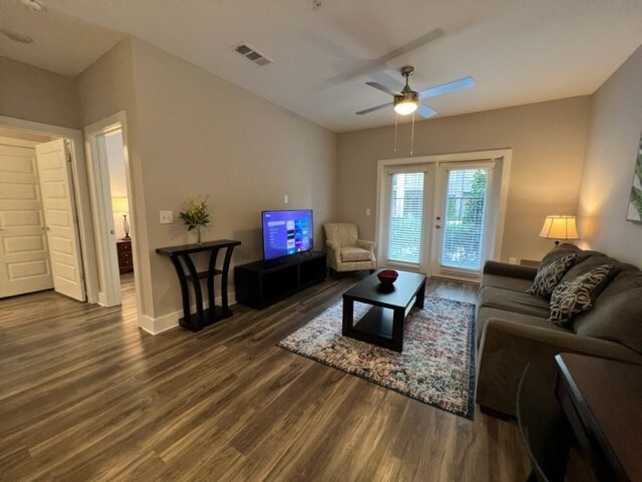 1160 Johnson Ferry Rd Ne #1606616P - Photo 2 of 19