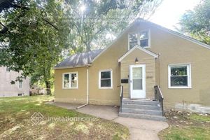 featured image of 3940 3rd St Ne