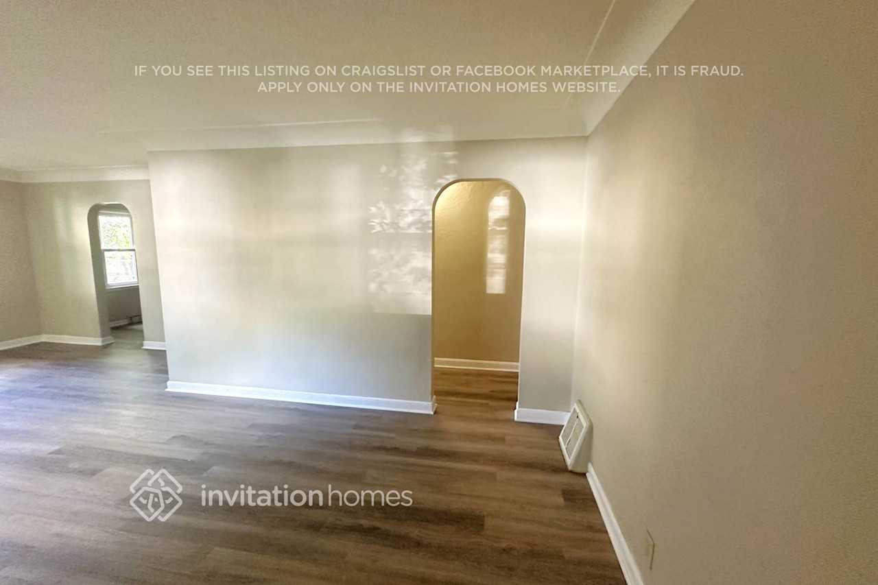 3940 3rd St Ne - Photo 3 of 15