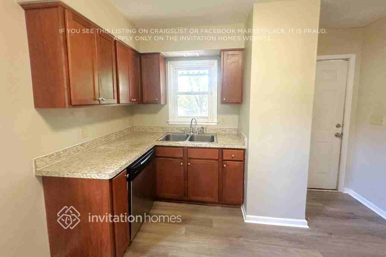 3940 3rd St Ne - Photo 6 of 15