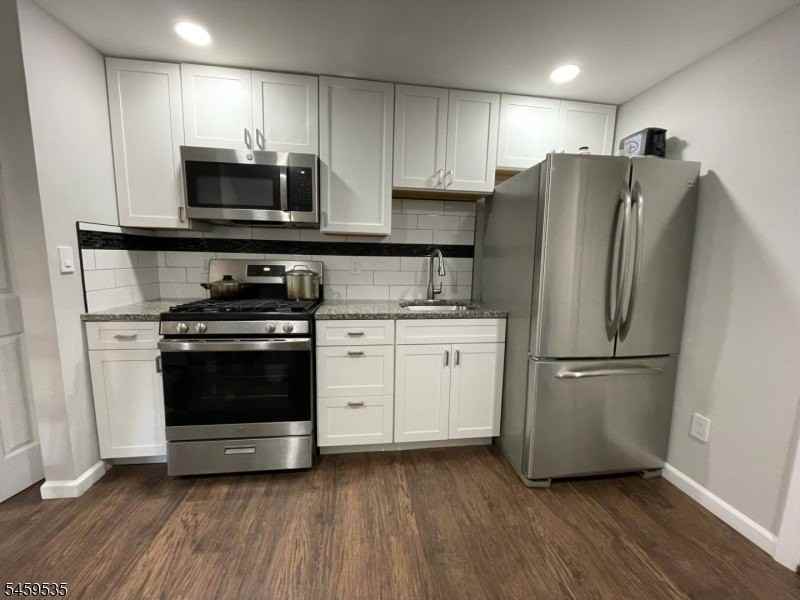 1102 Drake Ave - Photo 2 of 2